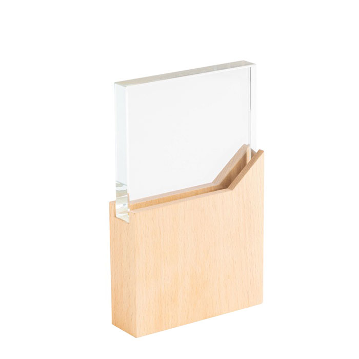 Placa o trofeo de cristal sobre base de madera Commemorative color marrón claro vista de impresión
