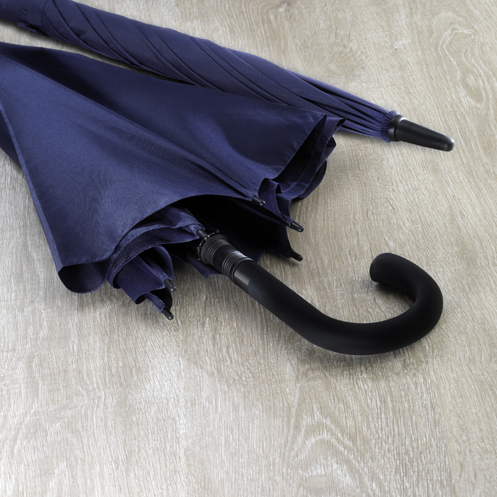 Paraguas resistente al viento con apertura automática Ø102 Twister color azul vista bodegón