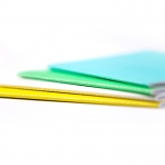 Cuaderno personalizado de colores llamativos A5 hojas lisas University vista 2