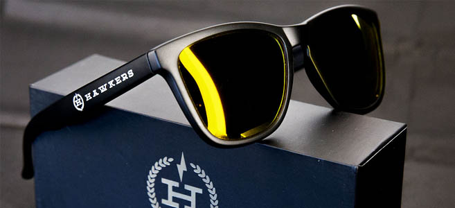 Hawkers: el secreto del éxito las gafas de sol low cost