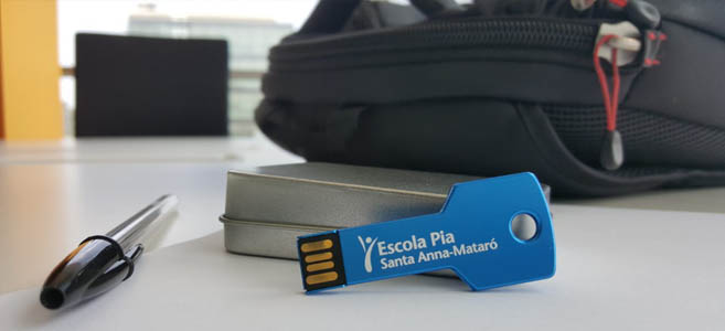 memorias usb personalizadas para colegios y escuelas