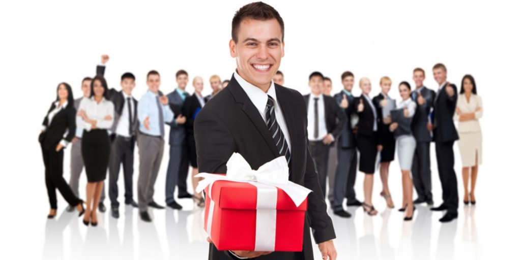 Ética del regalo: ¿Es correcto darlos clientes y proveedores?