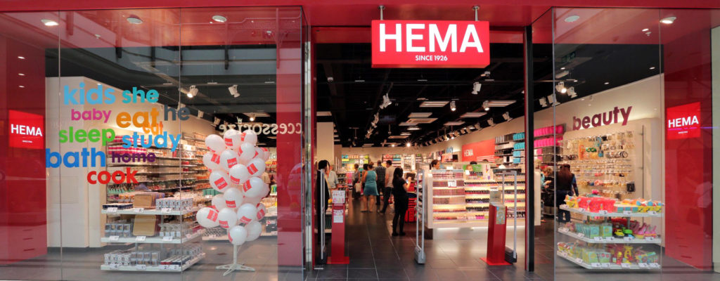 Entrada a uno de los comercios Hema