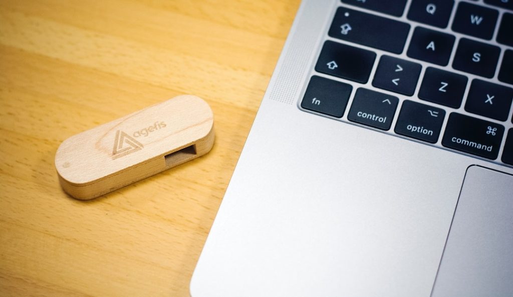 memorias USB empresa madera