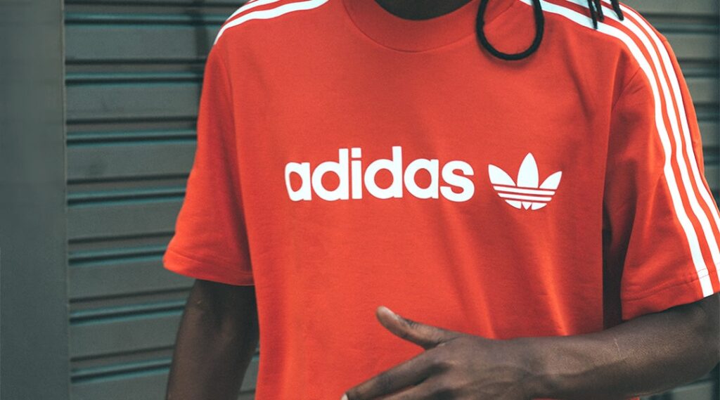 camiseta adidas