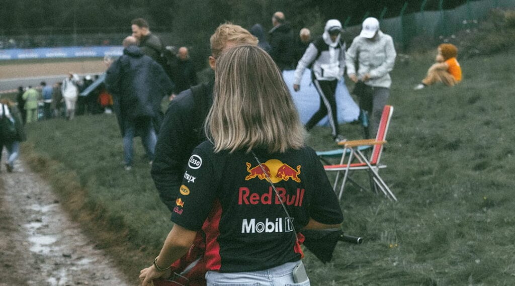 camiseta personalizada red bull