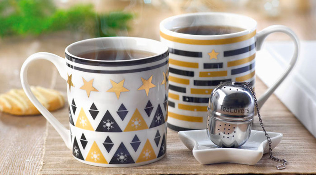 Dos tazas navideñas