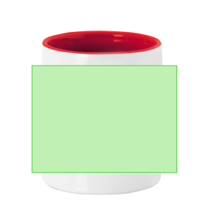 Centrado en el frente de la taza