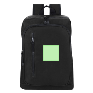 En el frontal de la mochila