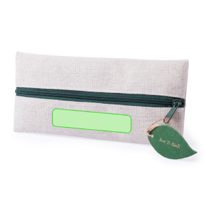 En la cara que lleva la cremallera