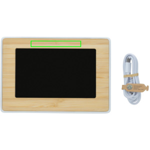 Parte frontal y baja del artículo