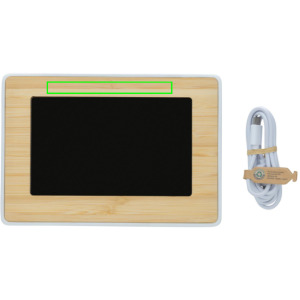 Parte frontal y baja del artículo