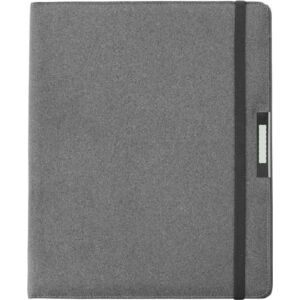 En la placa de metal