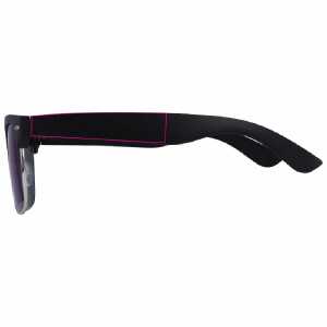 1 cm de la bisagra izquierda