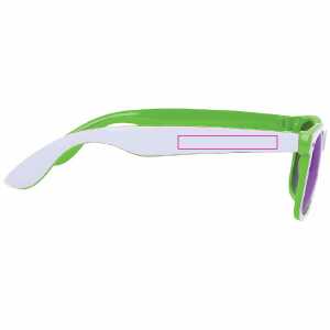 1 cm de la bisagra derecha