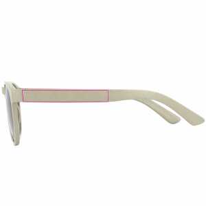 1 cm de la bisagra izquierda