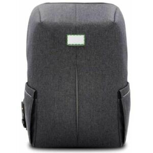 En la placa de metal