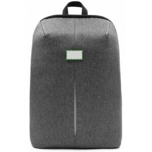 En la placa de metal