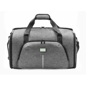 En la placa de metal