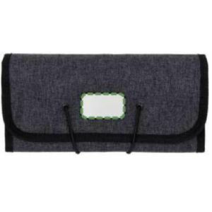 En la placa de metal