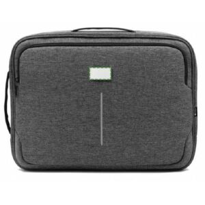 En la placa de metal