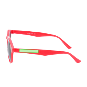 En la patilla izquierda