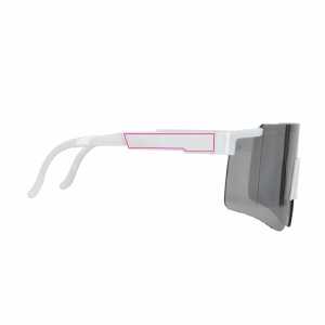 1 cm de la bisagra derecha