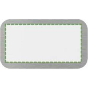 En la placa de metal