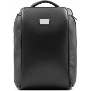 En la placa de metal