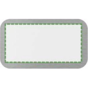 En la placa de metal