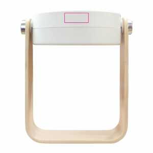 En la base de la lámpara