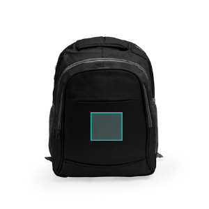 EN LA PARTE FRONTAL BAJO LA CREMALLERA