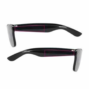 1 cm de la bisagra izquierda y derecha