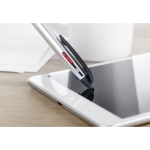 Bolígrafos táctiles personalizados baratos tinta 3 colores Multi.Pen color plateado tercera vista bodegón