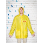 Impermeable personalizado de plástico con capucha y bolsillos Sprinkle color amarillo