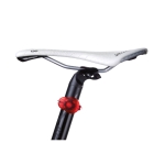 2 luces para usar en bicicleta o en exteriores, en blanco y rojo color multicolor cuarta vista