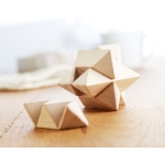 Rompecabezas publicitario de madera en bolsa de algodón Cubus color madera vista bodegón