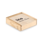 Set de juegos personalizado en caja de madera con logo Casino color madera vista principal tercera vista