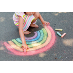 4 tizas de colores que van suministradas en una caja artesanal vista bodegón