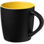 Taza negra de cerámica con interior de color y 340ml Colormixt Black color amarillo segunda vista frontal