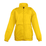 Chaqueta cortavientos impermeable infantil 210 g/m2 SOL'S Surf color dorado
