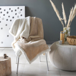 Manta en forro polar reversible 225 g/m2 Sankt Moritz vista bodegón