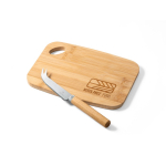 Tabla de cortar con cuchillo pequeño especial para queso Gruyere color natural imagen con logo 4
