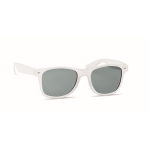 Gafas de sol clásicas con montura reciclada y protección UV400 RPET color blanco