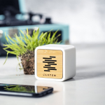 Altavoz con carcasa de materiales naturales con manos libres Wind sexta vista