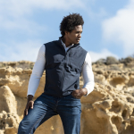 Chaleco softshell reciclado transpirable e impermeable 300 g/m2 MKT Jandro vista de ambiente