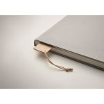 Marcapáginas rectangular de bambú con cordón para merchandising color madera vista fotografía tercera vista