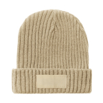 Gorro de material acrílico elástico con etiqueta personalizada color natural primera vista