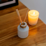 Set aromático de difusor de 50ml y vela perfumada Wellness color blanco vista detalle 2