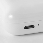 Sencillo auricular con logo y bluetooth 5.0 en caja color blanco sexta vista